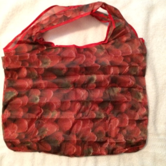 🍓NWT Reusable & Foldable Eco-Friendly Tote Bag🍓 - Picture 4 of 8